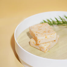 Load image into Gallery viewer, Herbs' Oil instant Beauty Bar 4oz