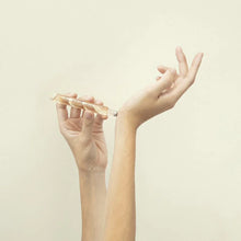 Load image into Gallery viewer, Panier Des Sens Absolutes Roll On Orange Blossom 10ml