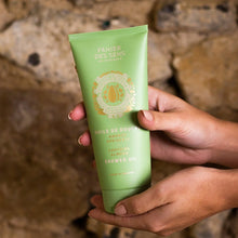 Load image into Gallery viewer, Panier Des Sens Intemporels Shower Oil Almond 200ml